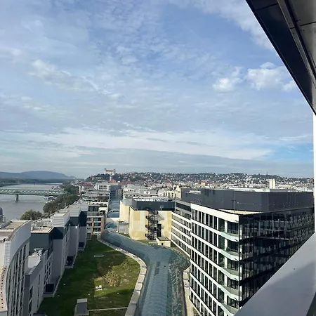 公寓 Mrakodrap Skyscraper Eurovea 2 Witch Parking *